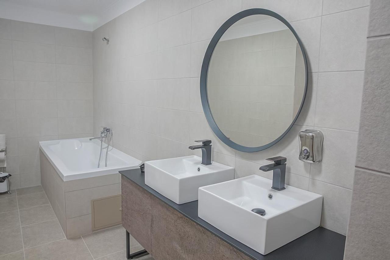 Corvin House Hotel Hunedoara Luaran gambar