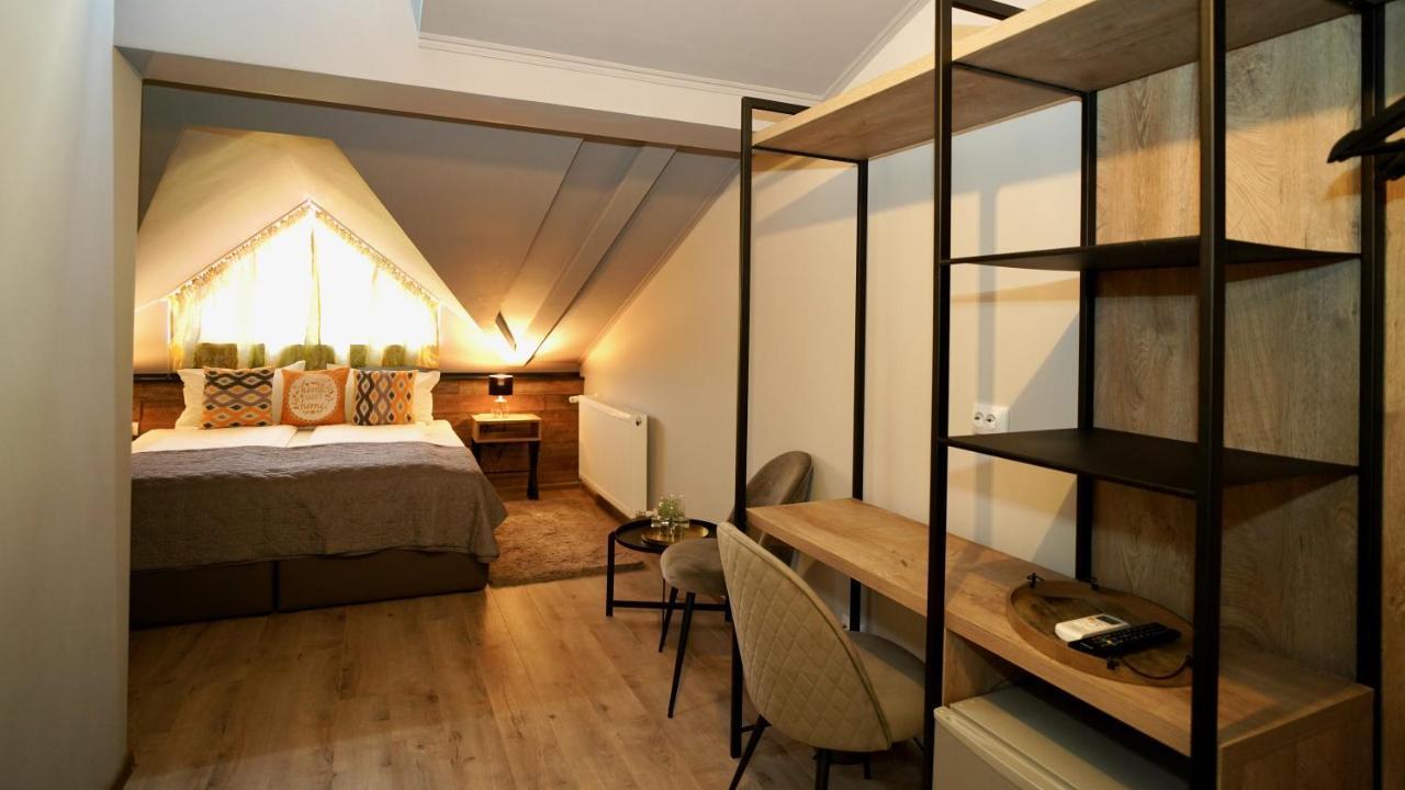Corvin House Hotel Hunedoara Luaran gambar
